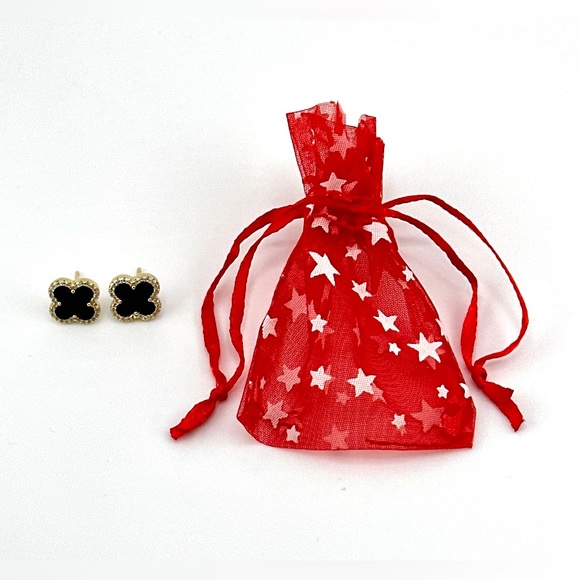 18K Gold Plated over 925 Sterling Silver Luxury Black Onyx Clover Stud Earrings - Picture 7 of 7